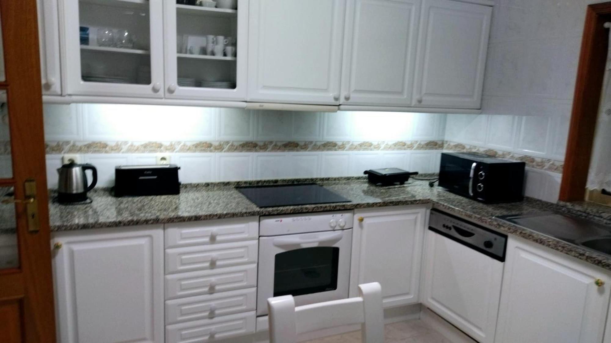 Lovely Apartment Aveiro Bagian luar foto